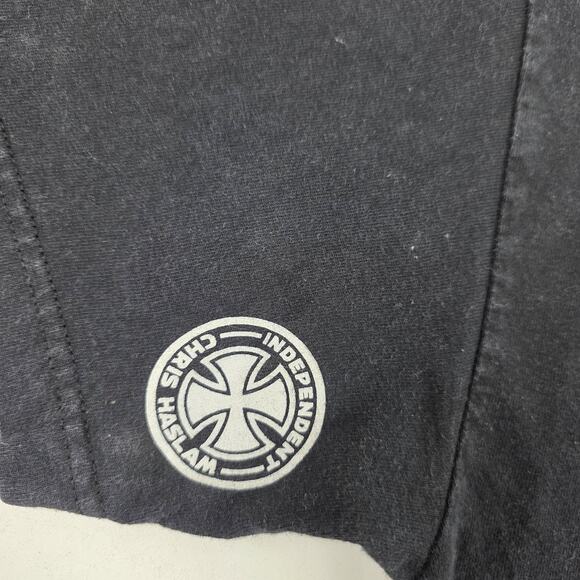 Vintage Independent Shirt Mens Medium Black Chris Haslam Skateboarding Tee Faded - Picture 10 of 10